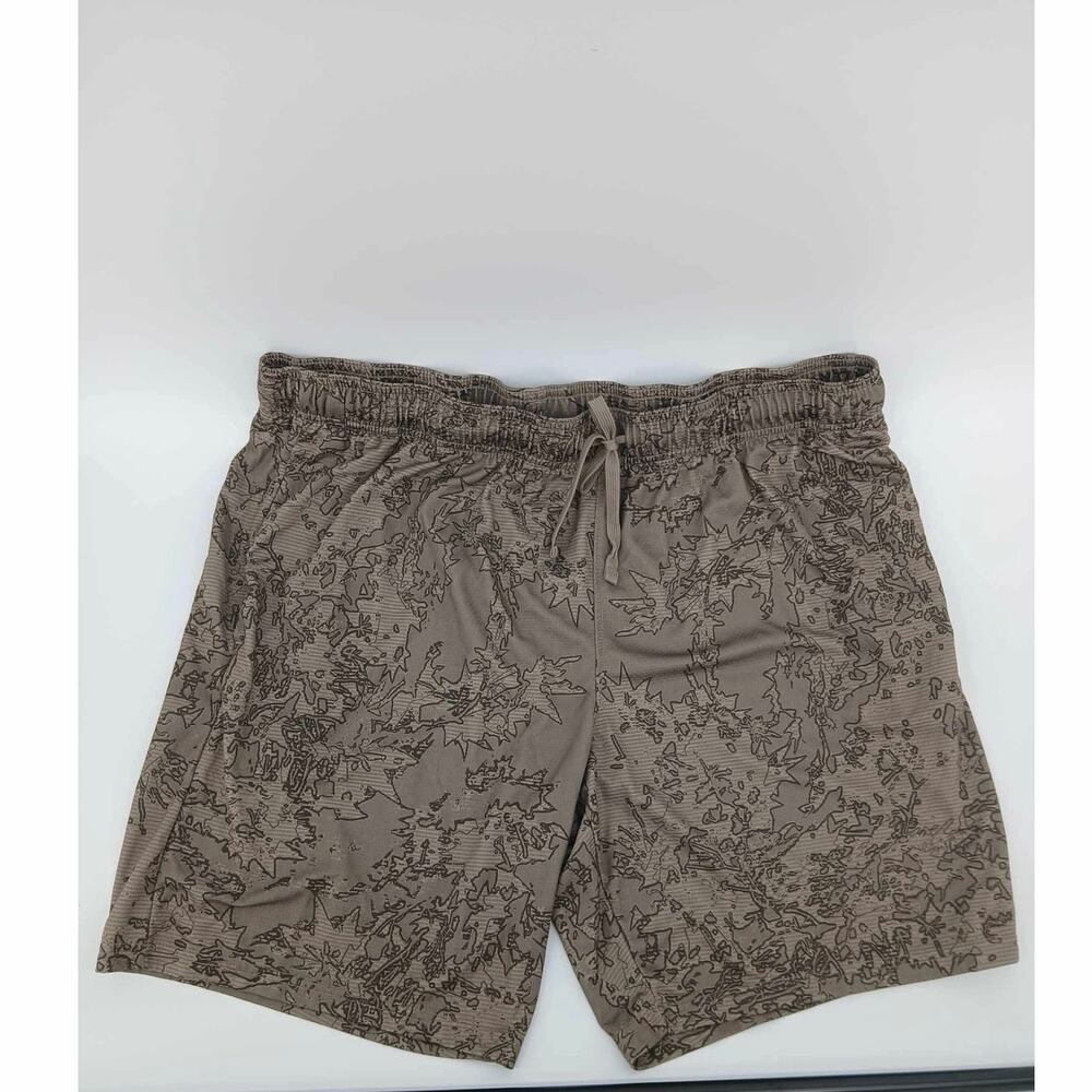 Men’s camo athletic shorts